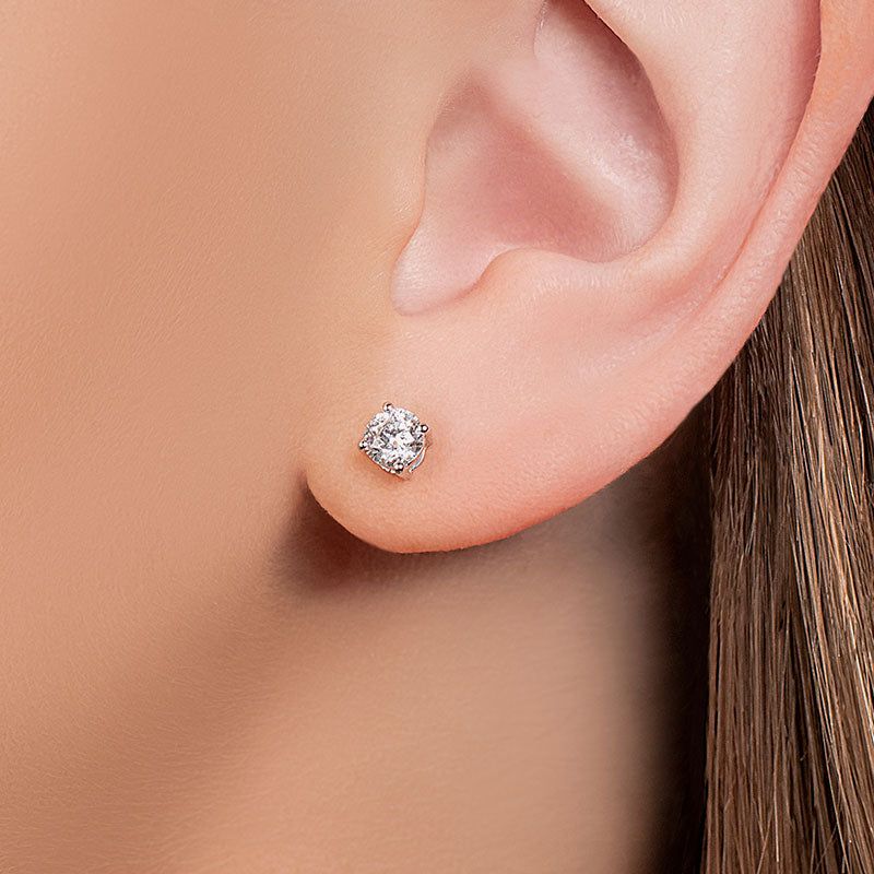Uverly Round Diamond Stud Earrings
